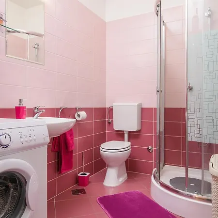 Apartman Pjerina トロギール